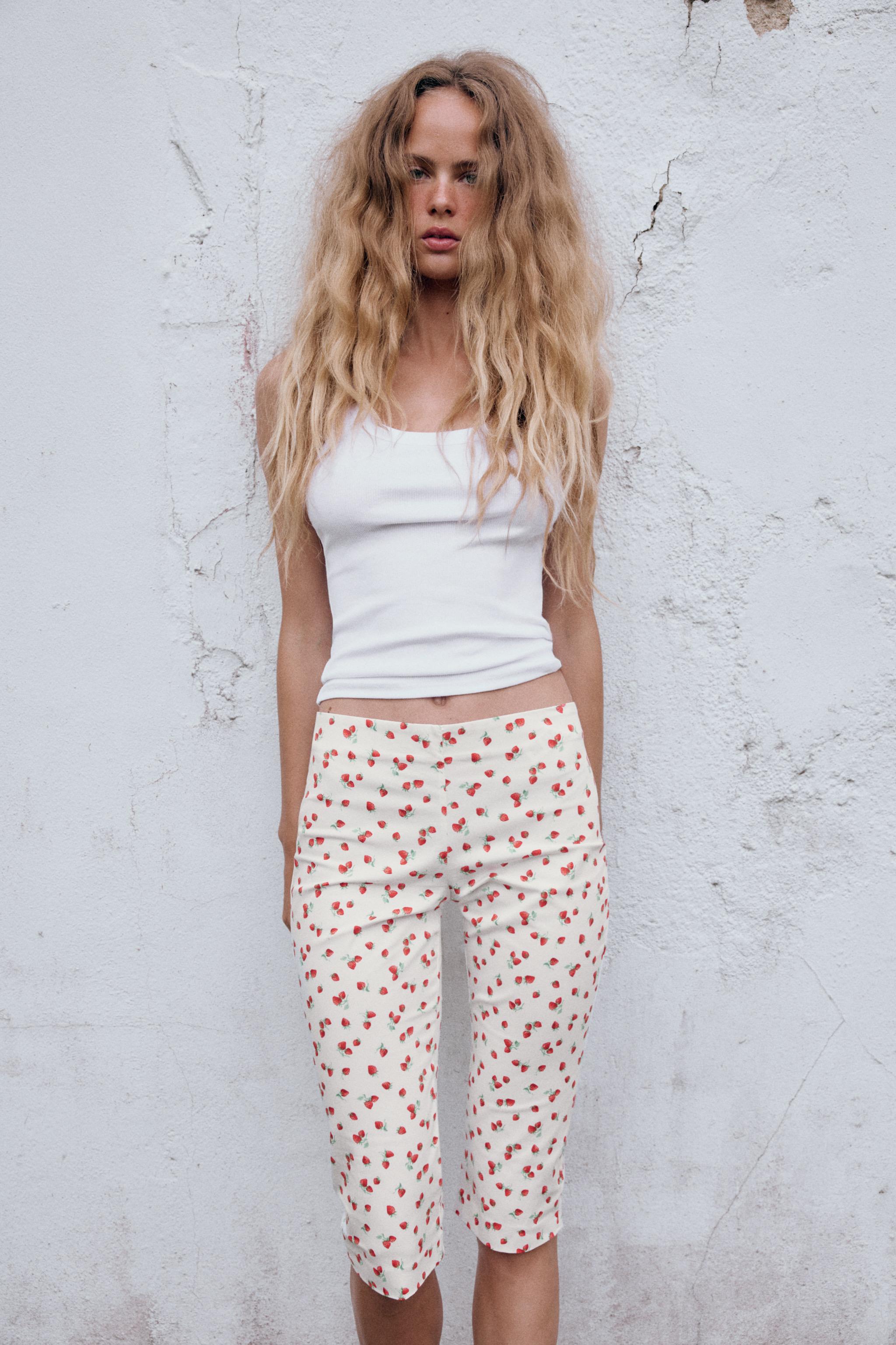 PANTALON CAPRI IMPRIMÉ FRAISES